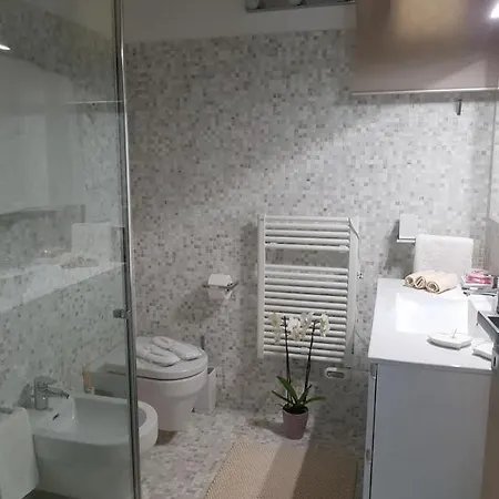 De Luxe Eden Apartman *