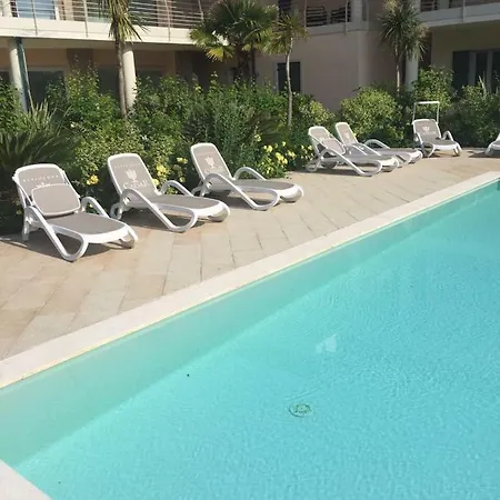 De Luxe Eden Apartman Sirmione