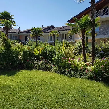 De Luxe Eden Apartman