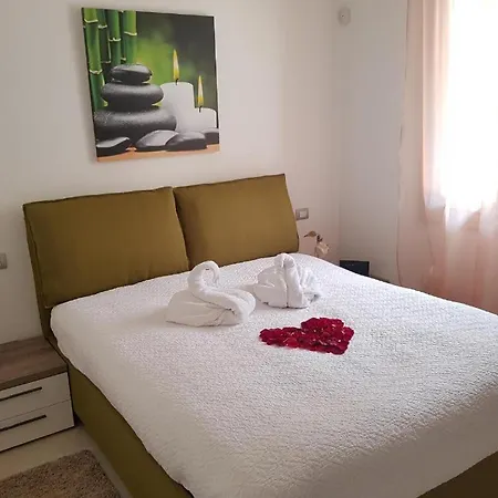 De Luxe Eden Διαμέρισμα *