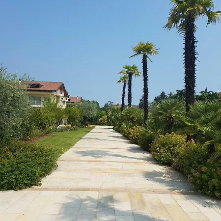 شقة De Luxe Eden *